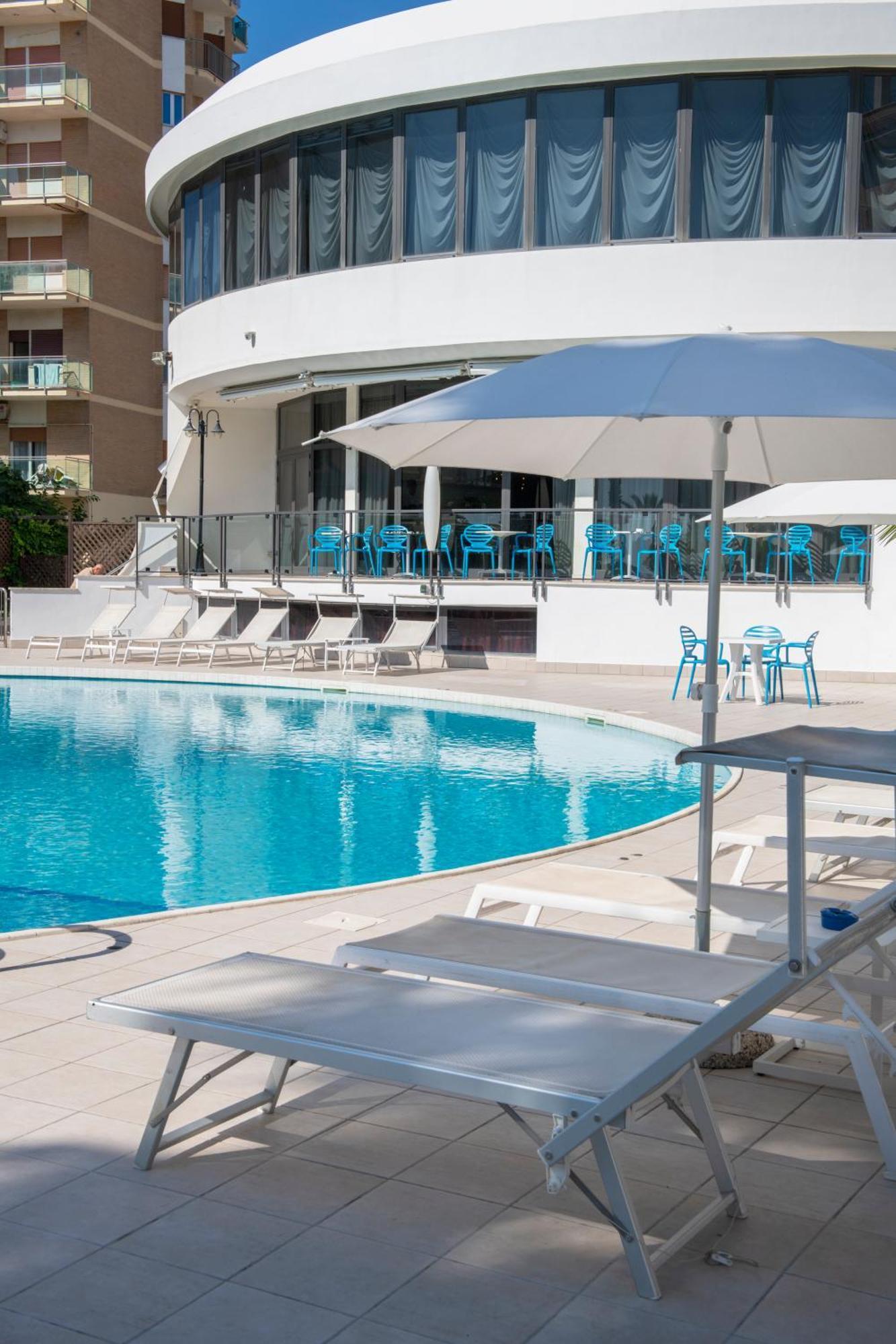International Hotel & Suite San Benedetto del Tronto Exterior photo