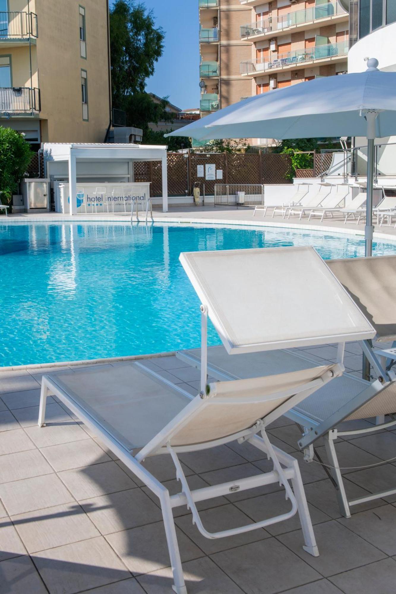 International Hotel & Suite San Benedetto del Tronto Exterior photo